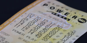 A Powerball jackpot kozel 300 millio dollar lesz a hetfoi