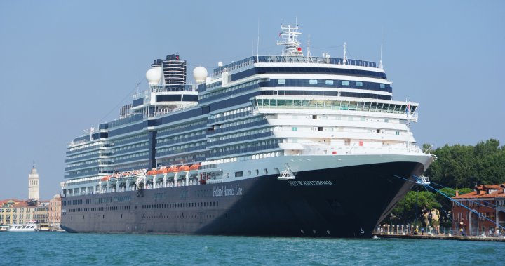 A legénység két tagja meghalt a Holland America Line tengerjáró