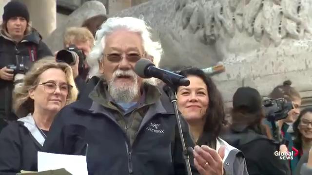 Kattintson a videó lejátszásához: „David Suzuki környezetvédelmi aktivista csatlakozik Greta Thunberghez a vancouveri klímacsúcson”