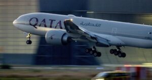 A Qatar Airways dublini járatán történt turbulencia következtében 12 sérült