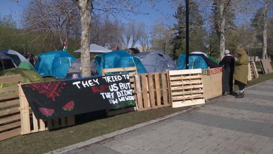 Kattintson ide a videó lejátszásához: „Palesztin-párti tábort állítottak fel a Calgary Egyetemen”